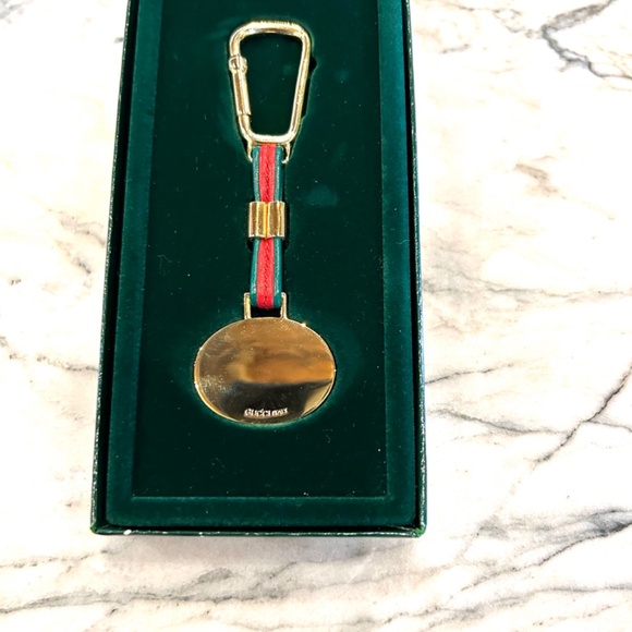 Authentic Gucci key fob in original box - Picture 2 of 5